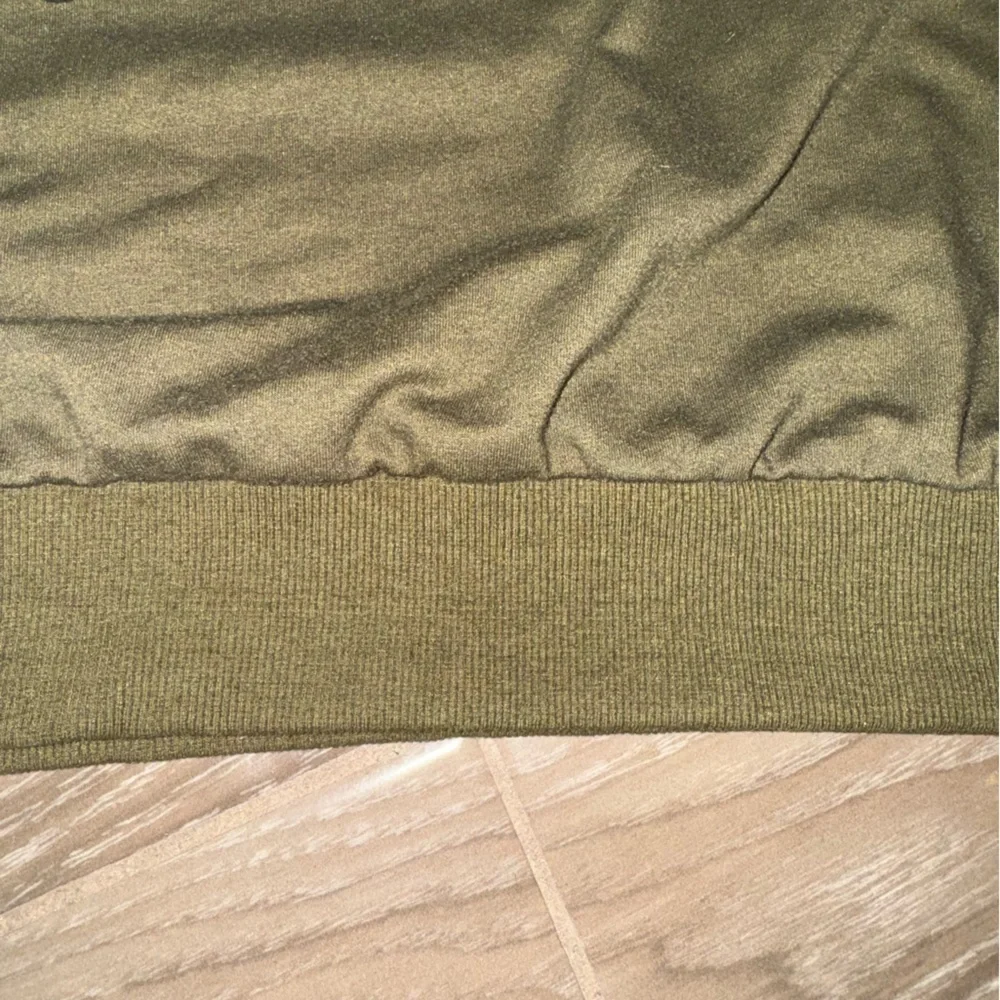 Nancy Rose Women's 2XL Off-Shoulder Love Sweatshirt olive green